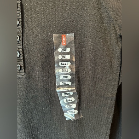 Levi’s Black Sweater with Cream Lace Trim NWT - Picture 4 of 7